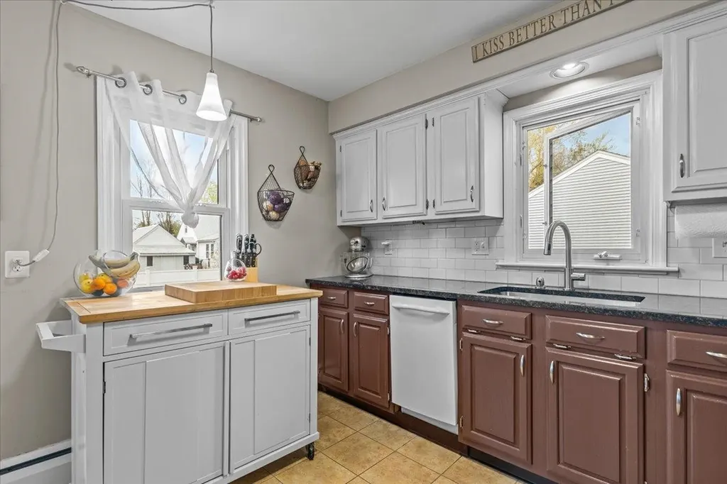 18 Abnaki Avenue Essex Junction VT 05452