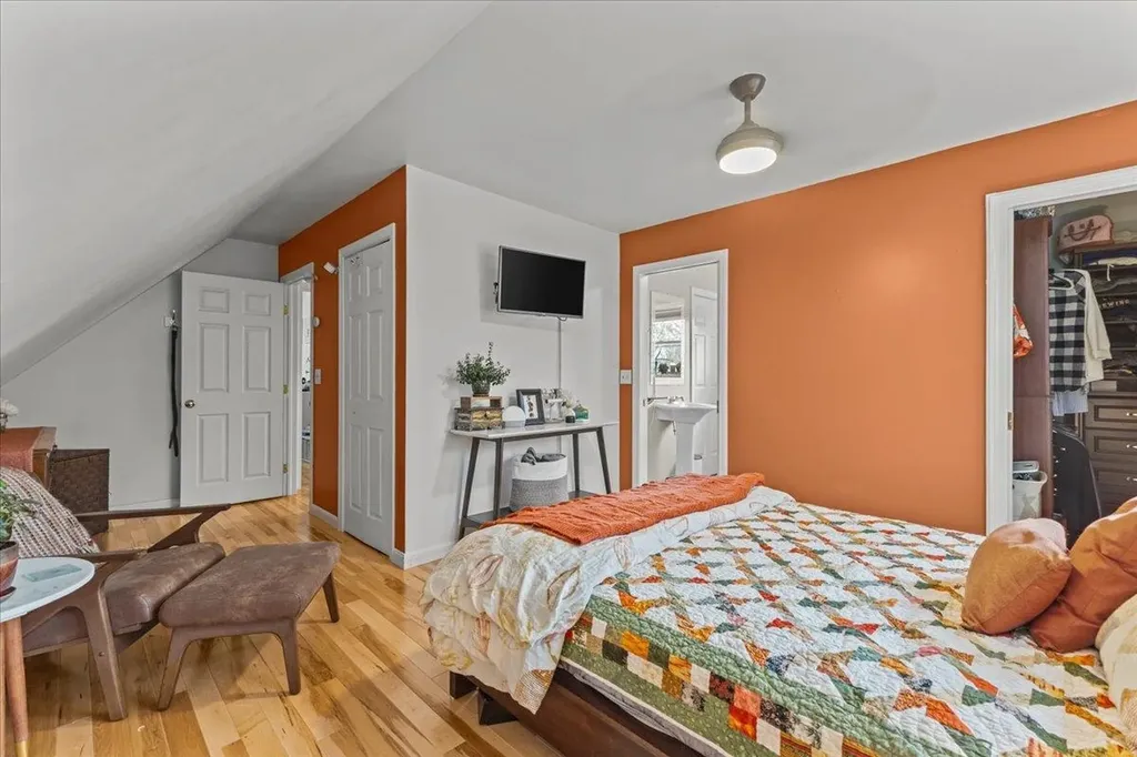 18 Abnaki Avenue Essex Junction VT 05452