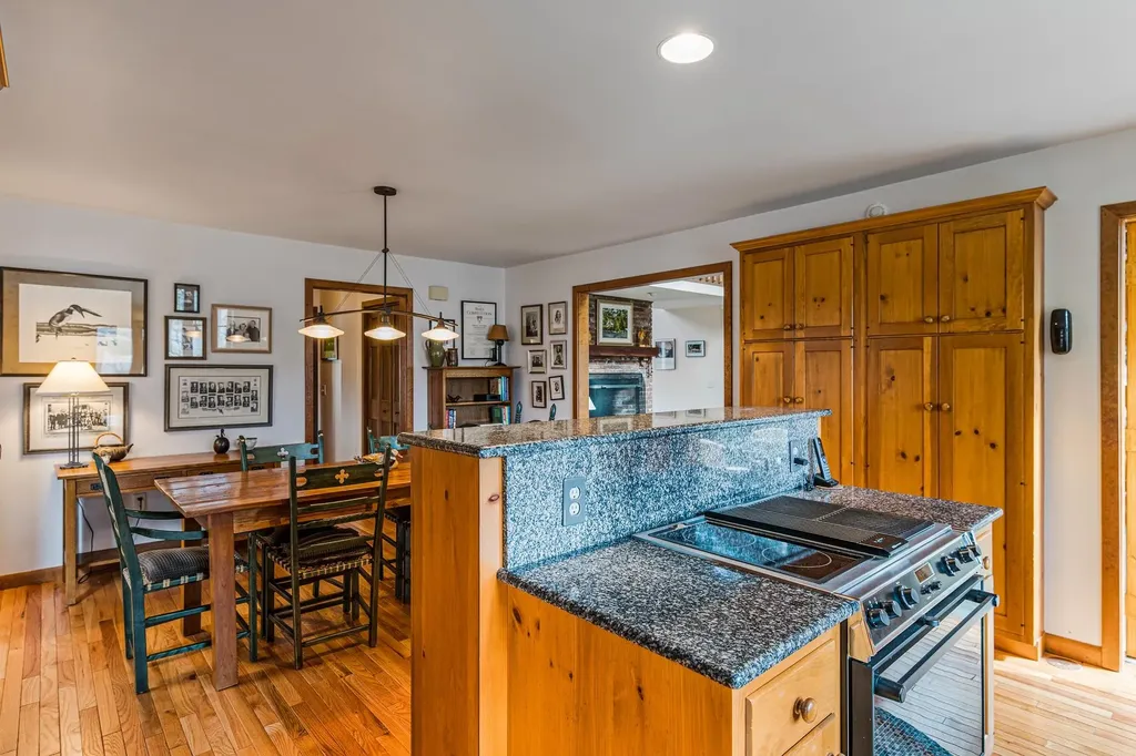 37 Granite Way Grantham NH 03753