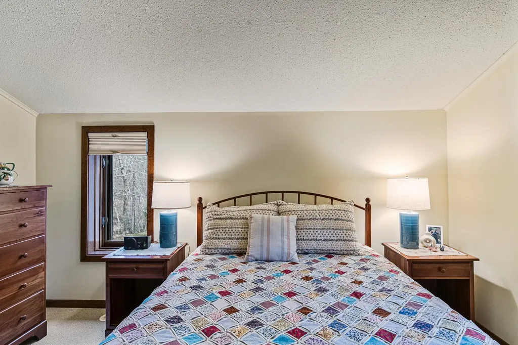 37 Granite Way Grantham NH 03753