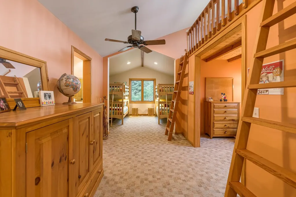 37 Granite Way Grantham NH 03753