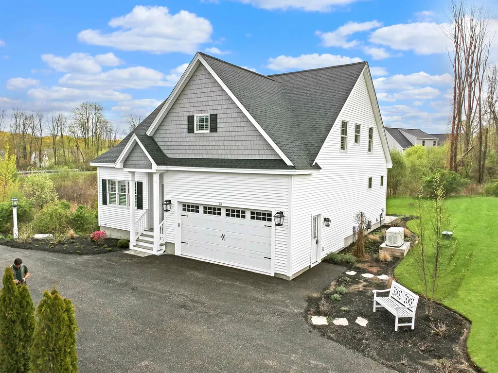 24 Chadwick Circle Windham NH 03087-2406