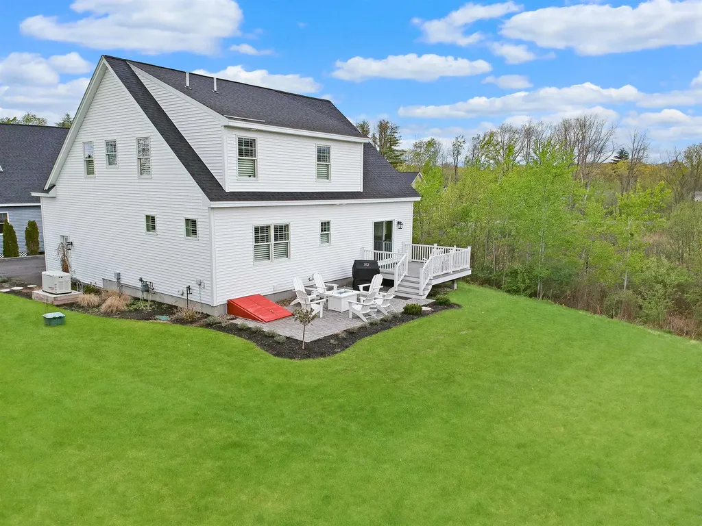 24 Chadwick Circle Windham NH 03087-2406