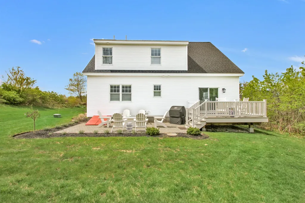 24 Chadwick Circle Windham NH 03087-2406