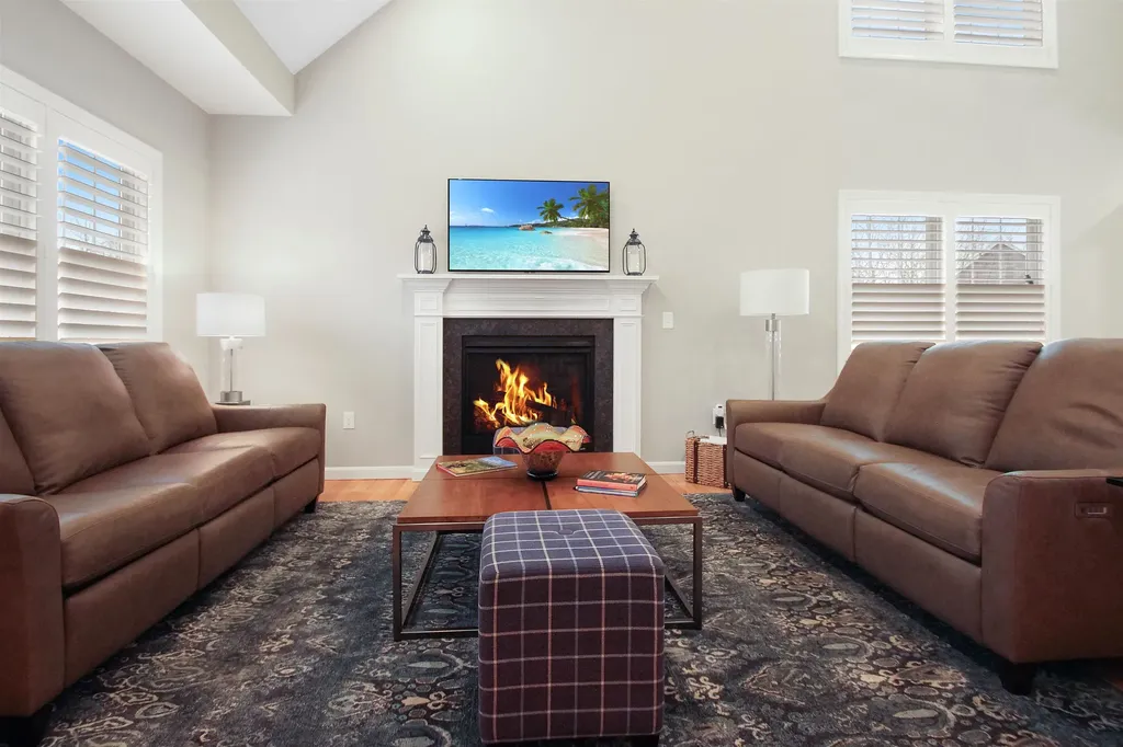 24 Chadwick Circle Windham NH 03087-2406