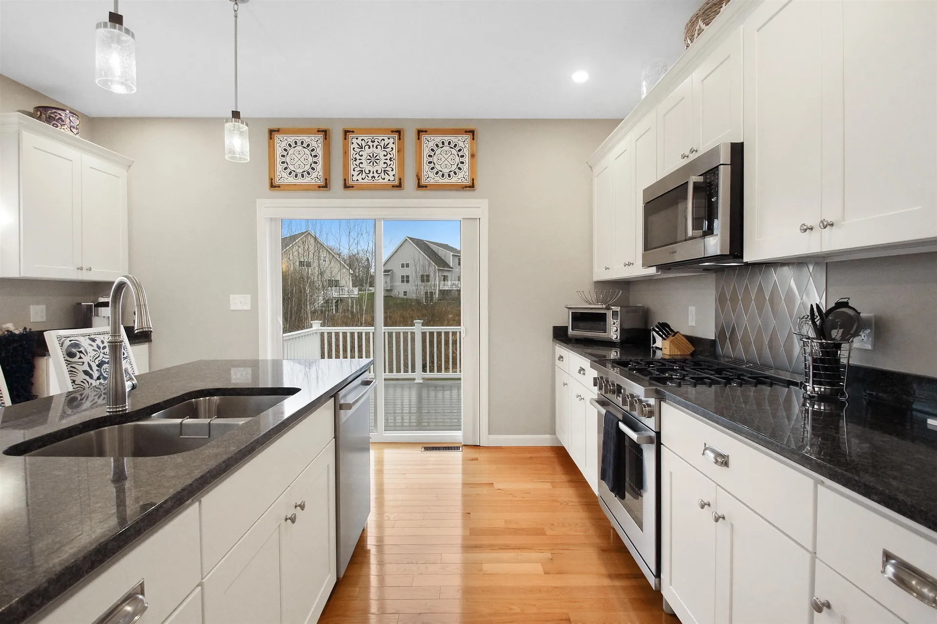 24 Chadwick Circle Windham NH 03087-2406
