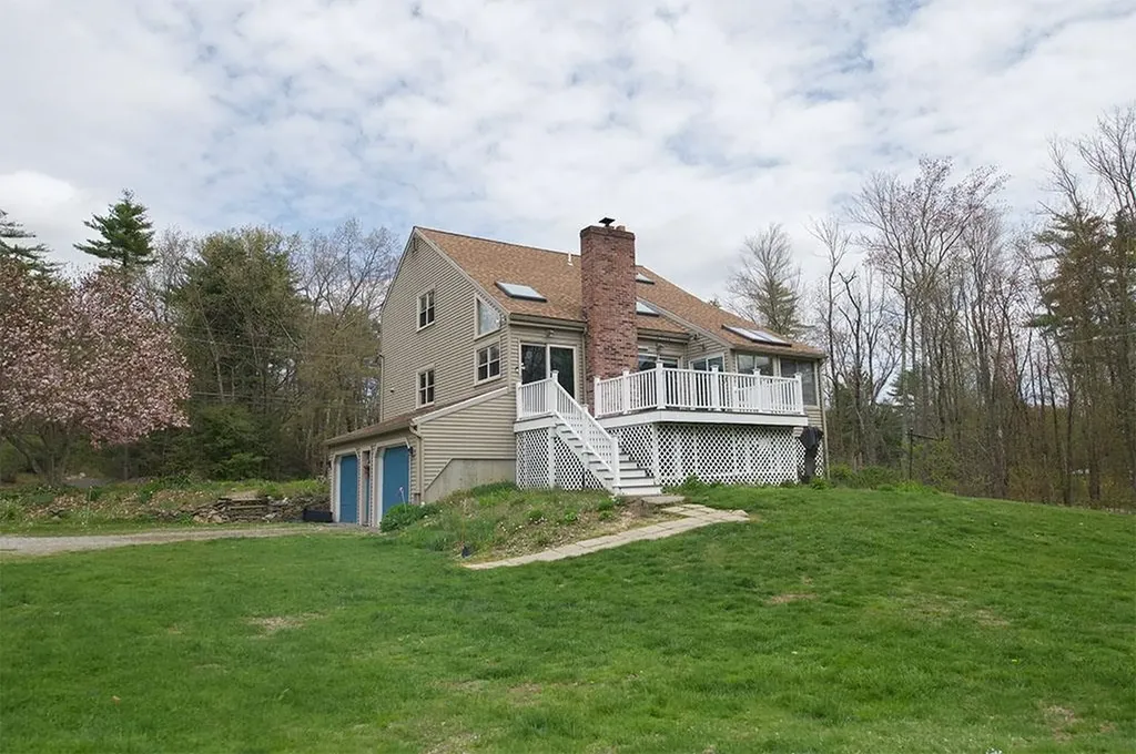 2 Jericho Drive Kingston NH 03848