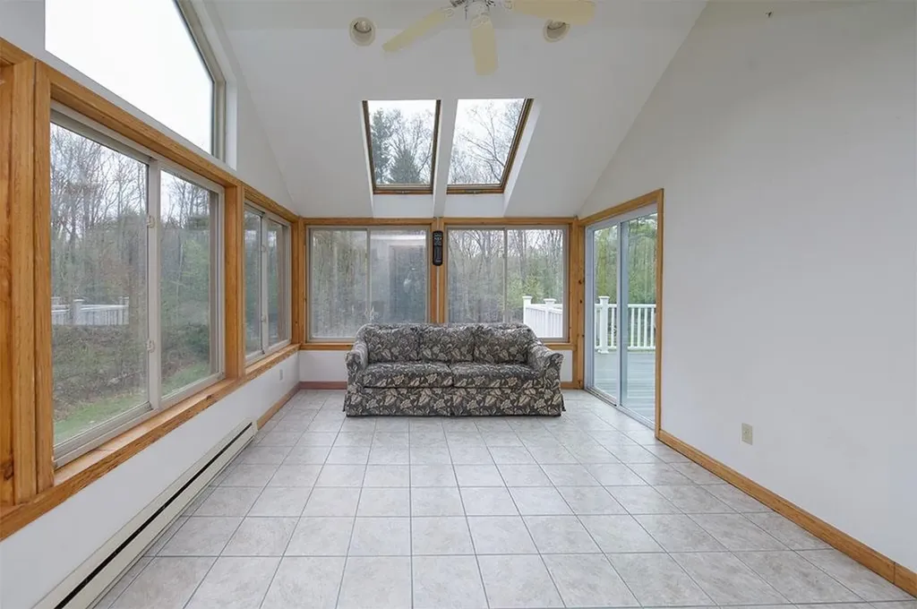 2 Jericho Drive Kingston NH 03848