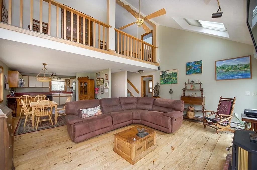 2 Jericho Drive Kingston NH 03848