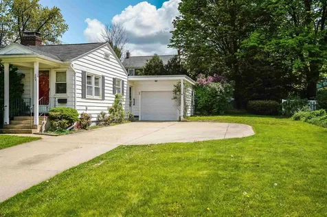 869 River Road Manchester NH 03104