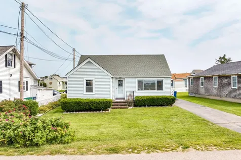 558 Winnacunnet Road Hampton NH 03842