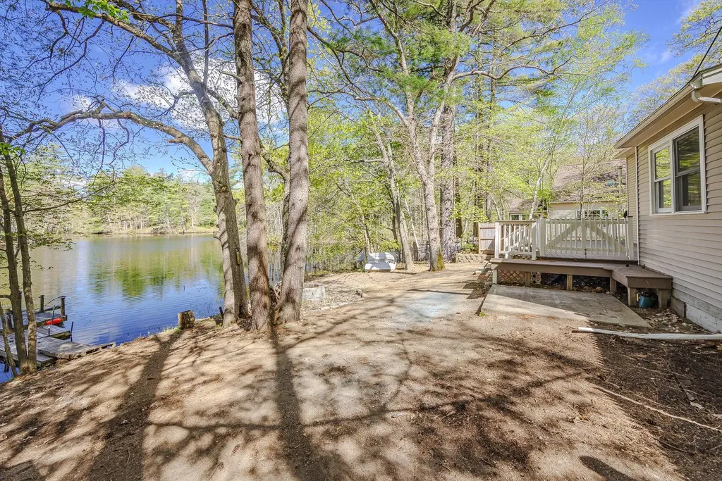 25 Seavey Road Windham NH 03087