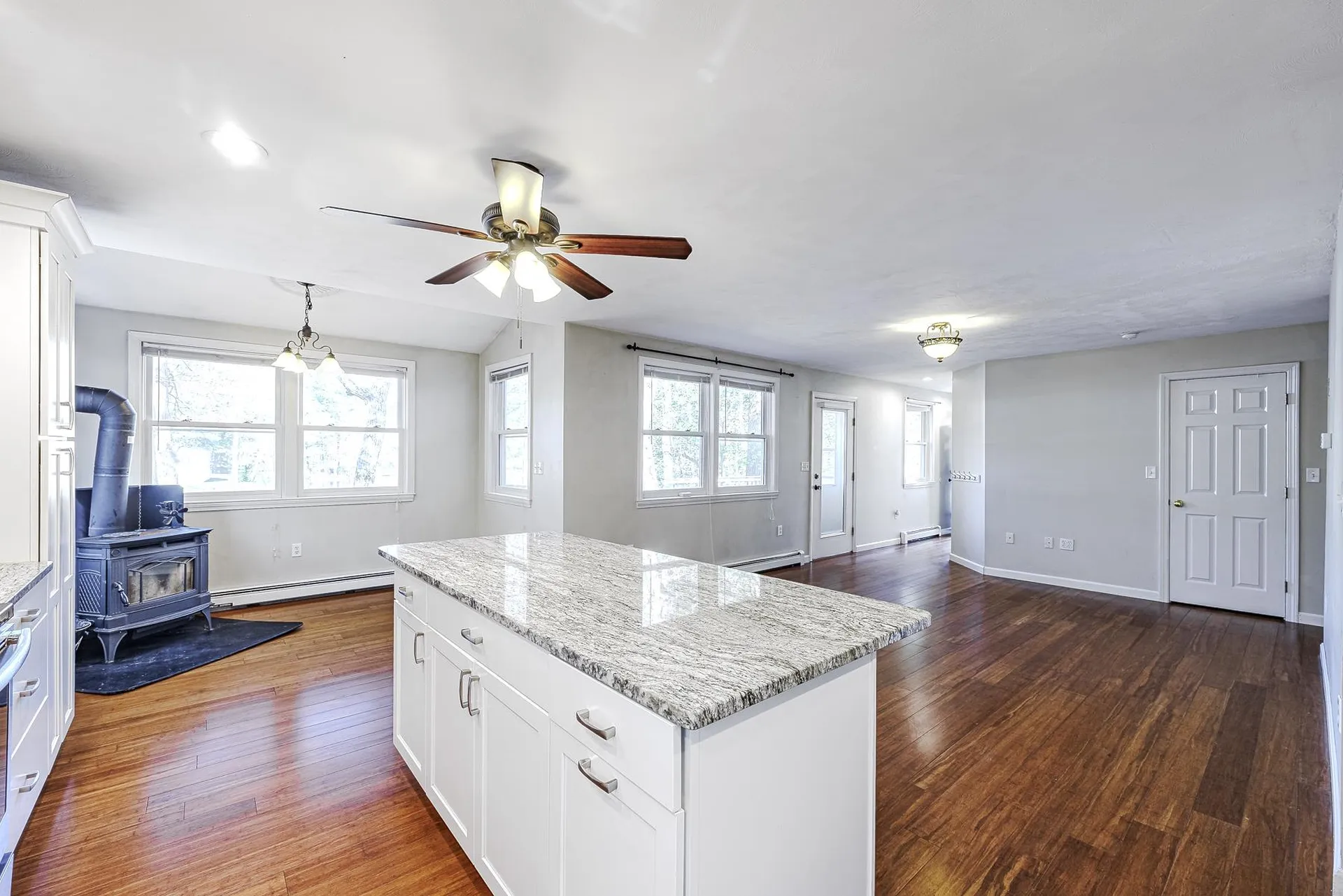 25 Seavey Road Windham NH 03087