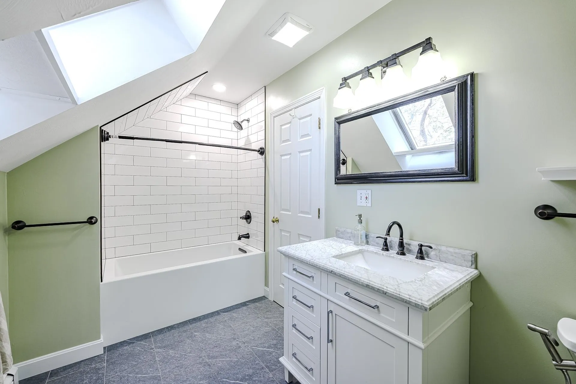 25 Seavey Road Windham NH 03087