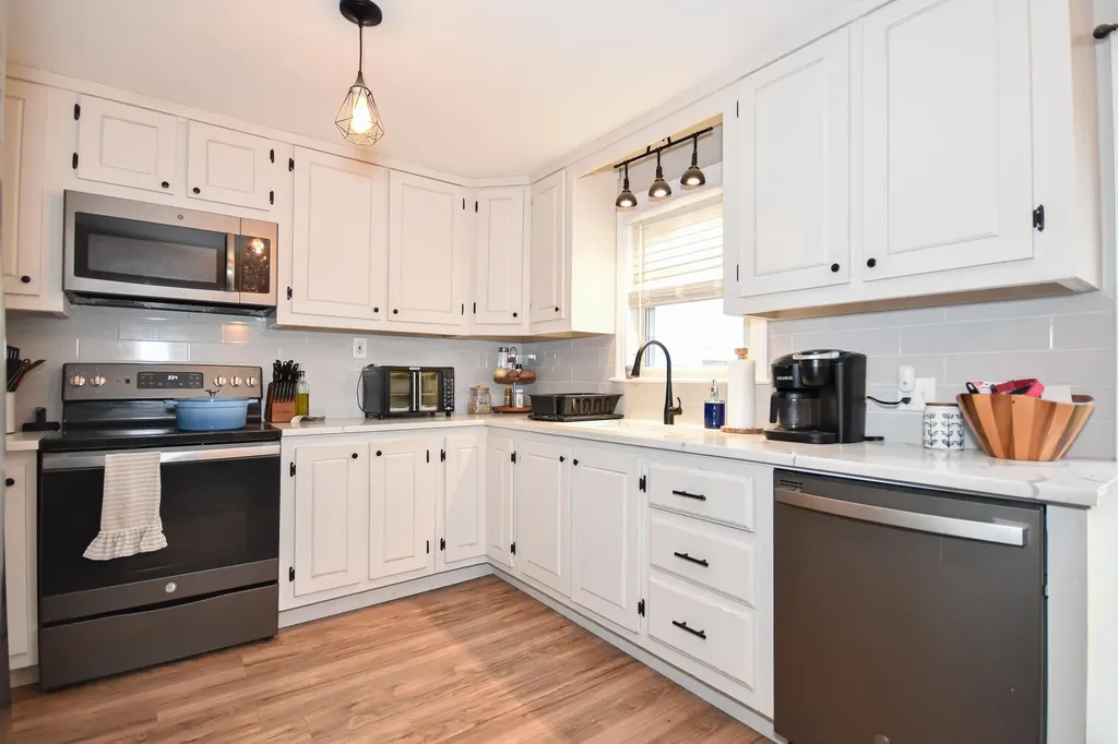19 Nash Parkway Somersworth NH 03878