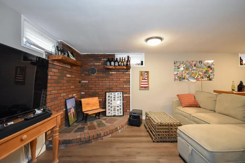 19 Nash Parkway Somersworth NH 03878