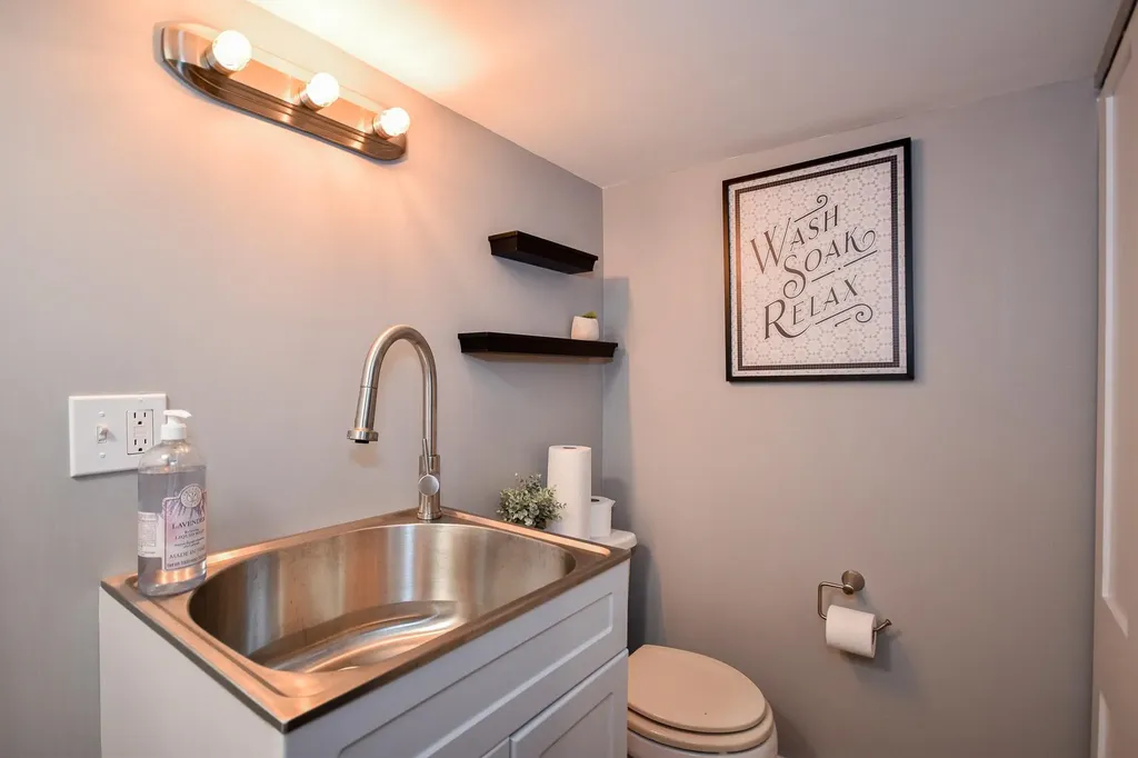 19 Nash Parkway Somersworth NH 03878