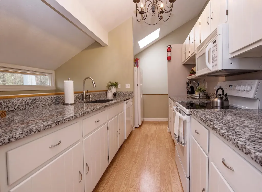 32 Condo Road Campton NH 03223