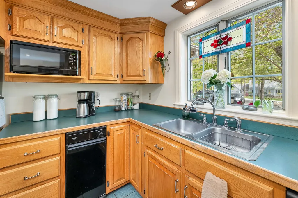 11 Abenaukee Drive Wolfeboro NH 03894