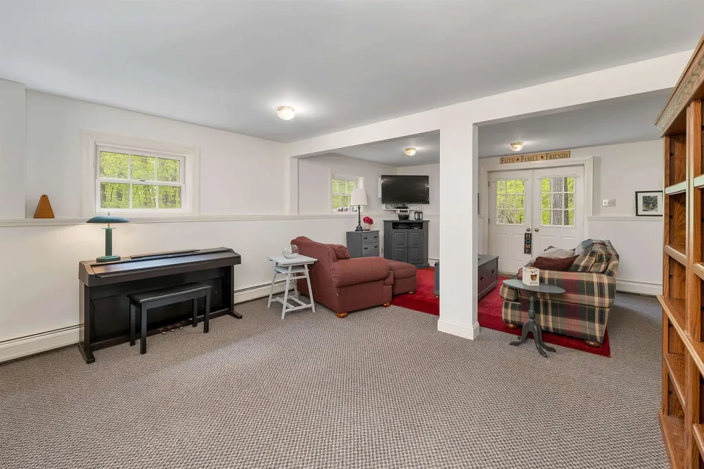11 Abenaukee Drive Wolfeboro NH 03894