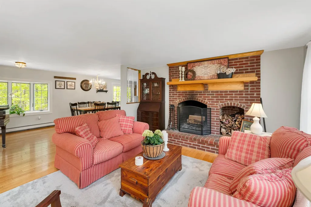 11 Abenaukee Drive Wolfeboro NH 03894