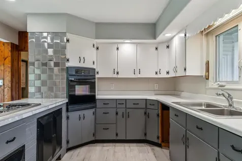 337 S. Windsor Street Royalton VT 05068
