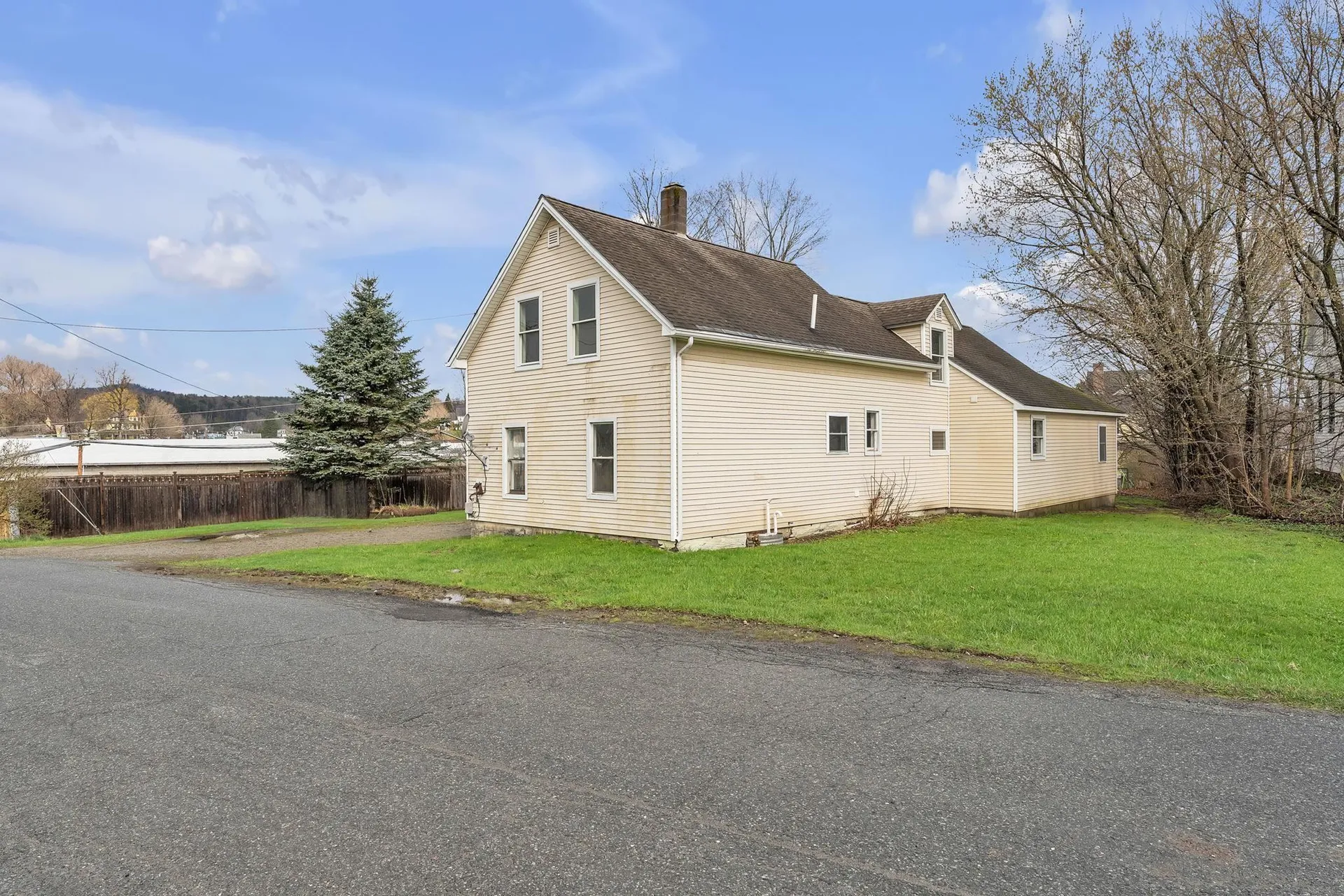 4 South Street Orleans VT 05860