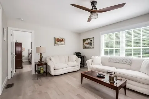 29 Pickens Avenue Seabrook NH 03874