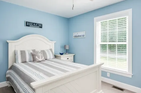 29 Pickens Avenue Seabrook NH 03874