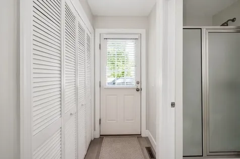 29 Pickens Avenue Seabrook NH 03874