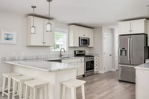 29 Pickens Avenue Seabrook NH 03874