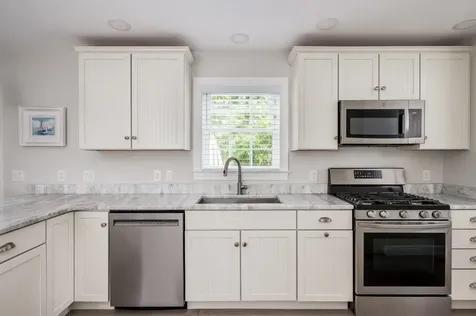 29 Pickens Avenue Seabrook NH 03874