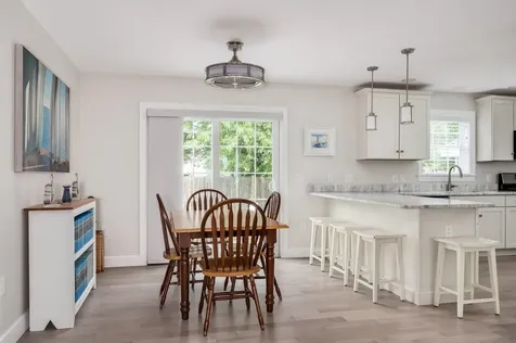 29 Pickens Avenue Seabrook NH 03874