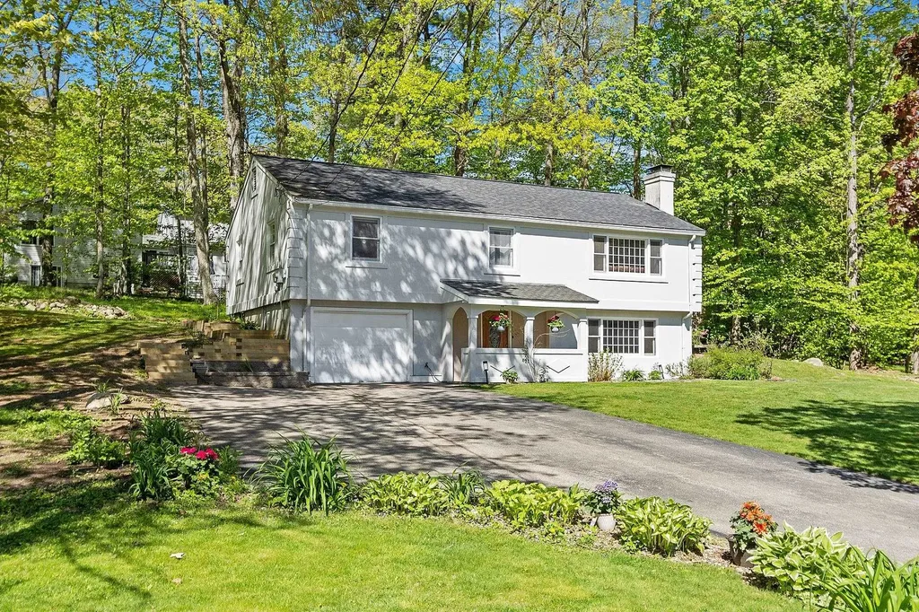 124 Summer Street Milford NH 03055