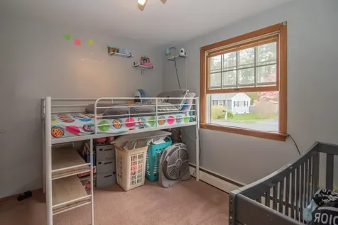 14 Henry Street Salem NH 03079