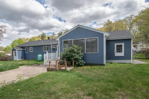 14 Henry Street Salem NH 03079