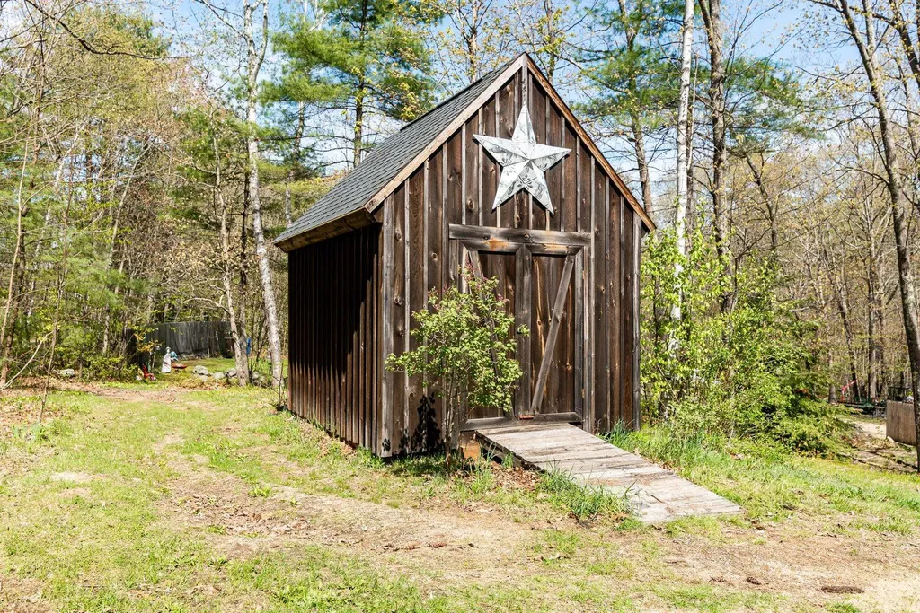 10 Little Falls Bridge Road Rochester NH 03867