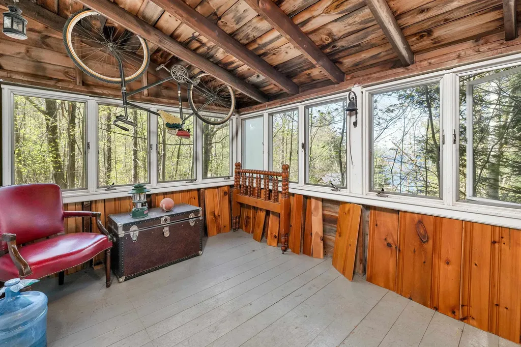 25 Railroad Avenue Alton NH 03810