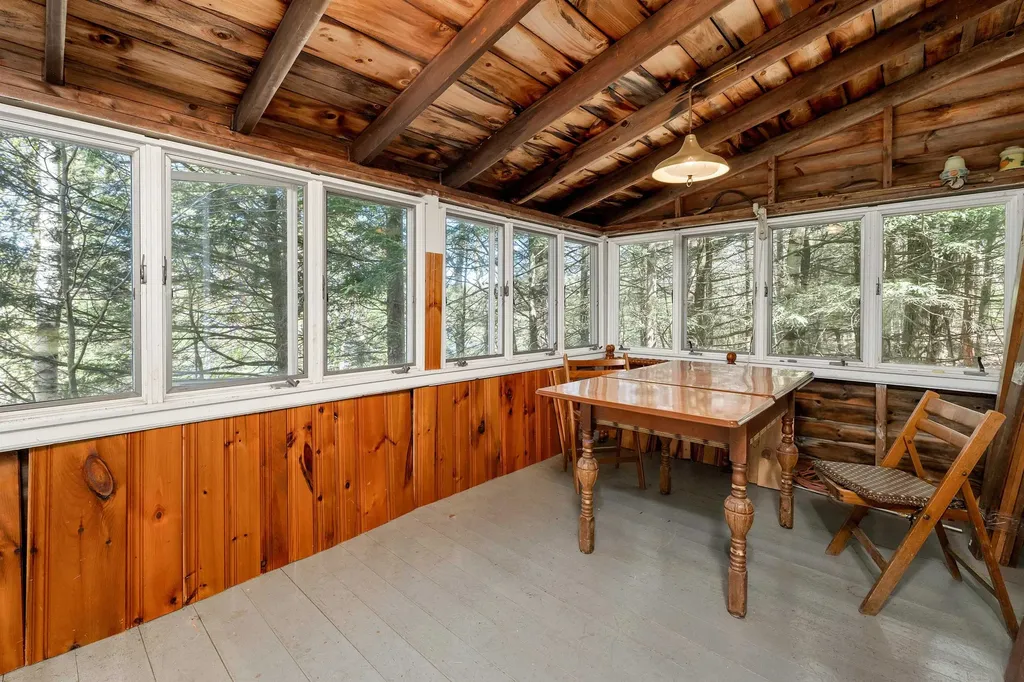 25 Railroad Avenue Alton NH 03810