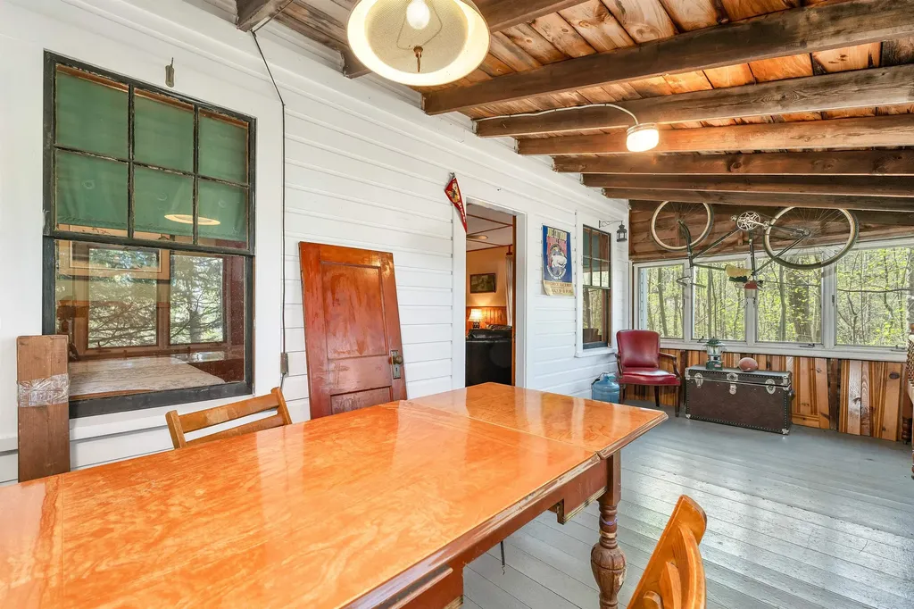 25 Railroad Avenue Alton NH 03810