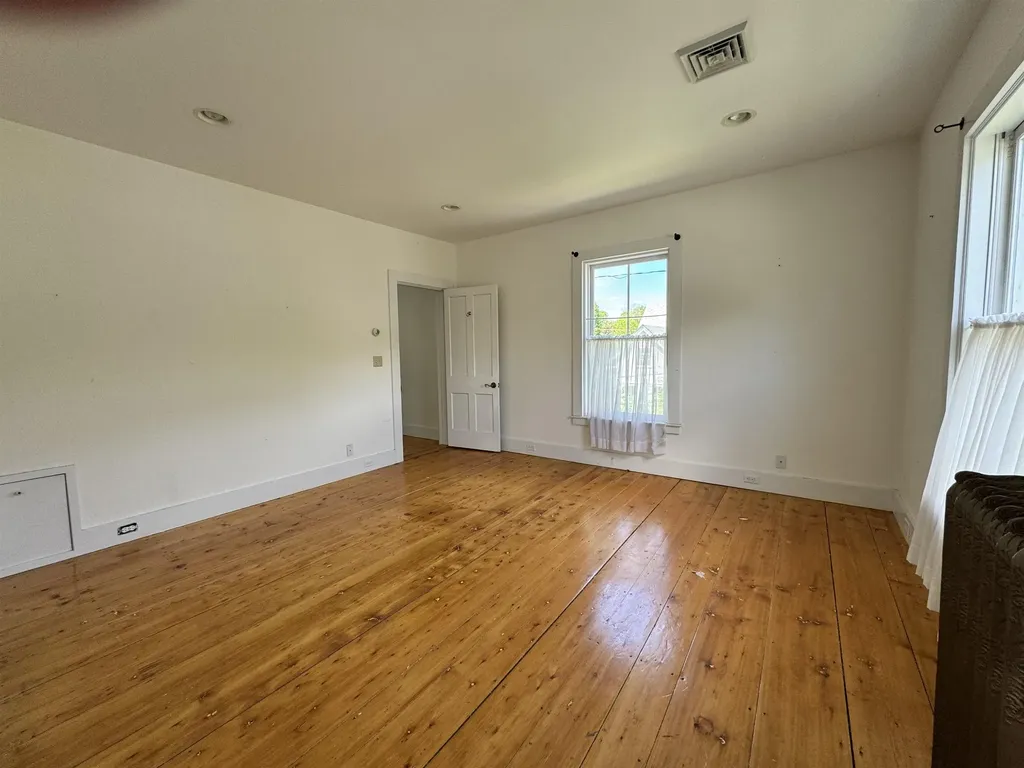 23 North Street Bristol VT 05443