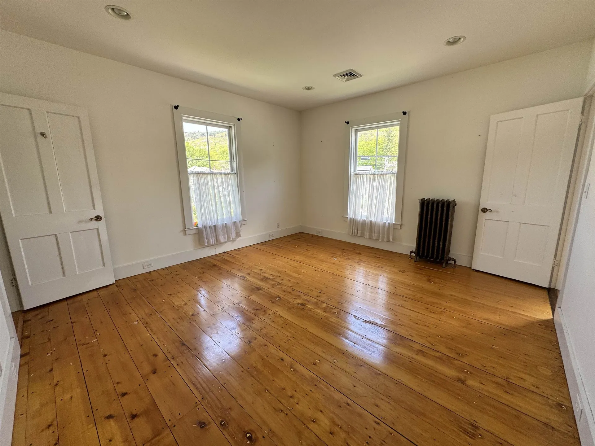 23 North Street Bristol VT 05443