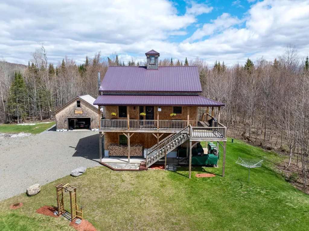 44 Talon Drive, Pittsburg NH Real Estate Listing MLS 4995486 Teamner