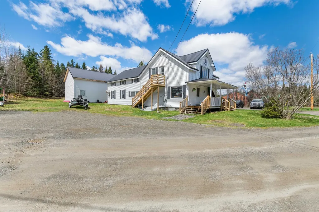 10 Metallak Road Pittsburg NH 03592