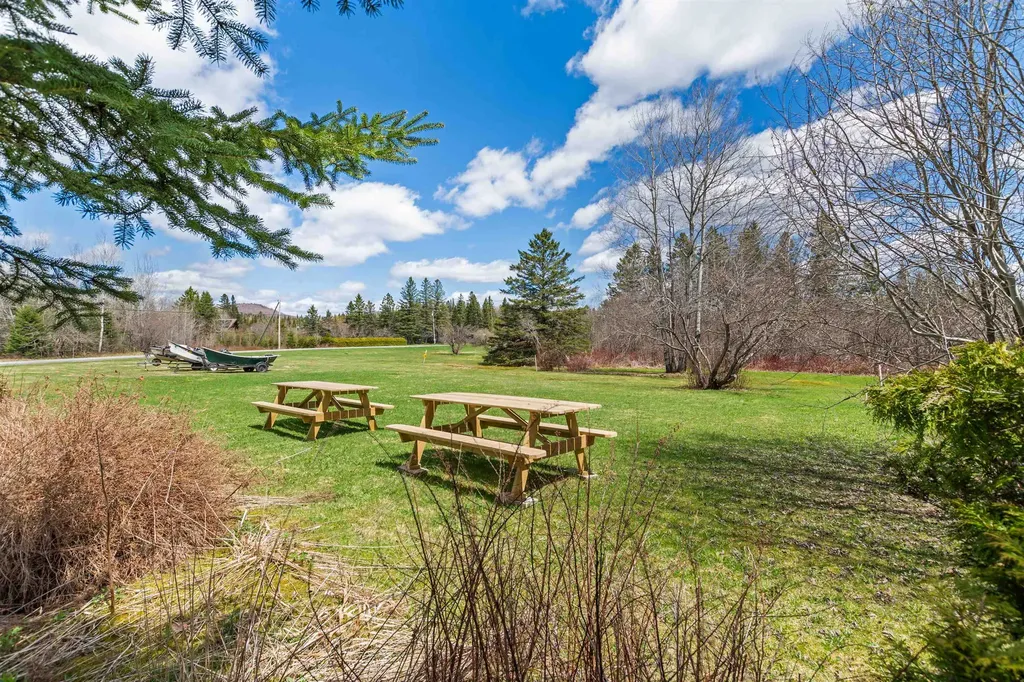 10 Metallak Road Pittsburg NH 03592