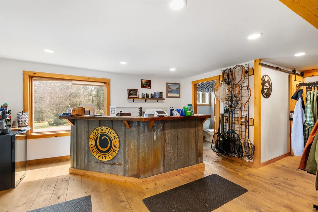 10 Metallak Road Pittsburg NH 03592