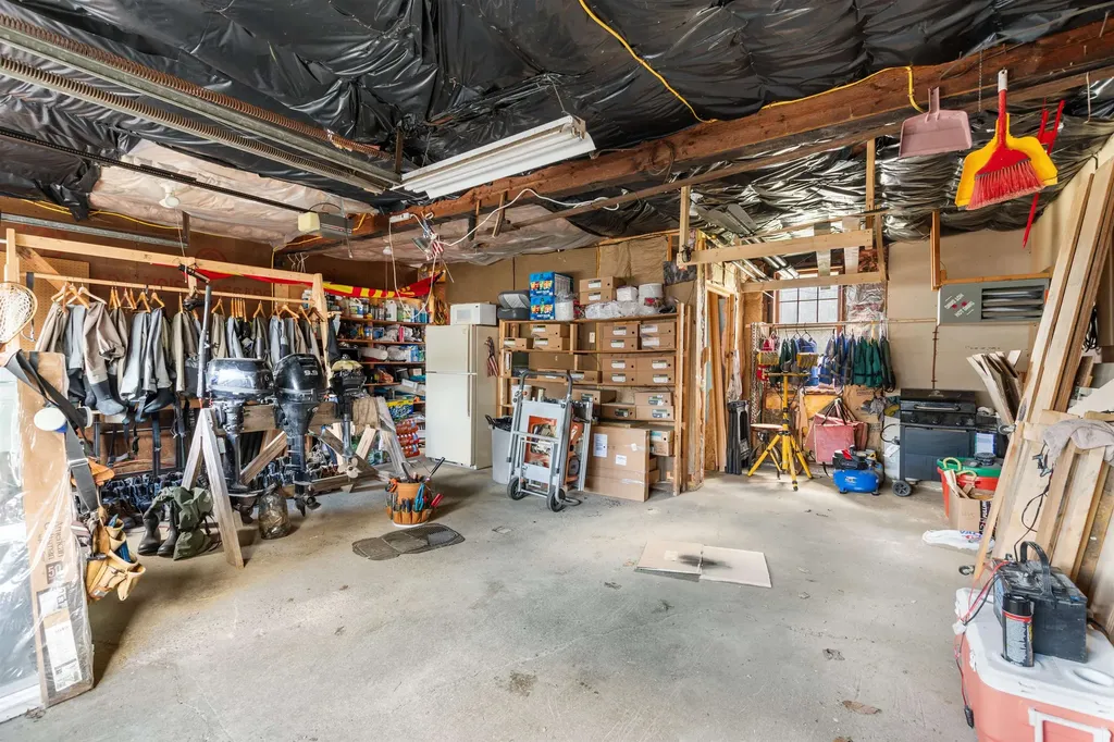 10 Metallak Road Pittsburg NH 03592