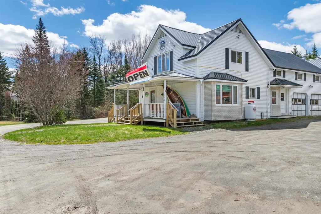 10 Metallak Road Pittsburg NH 03592