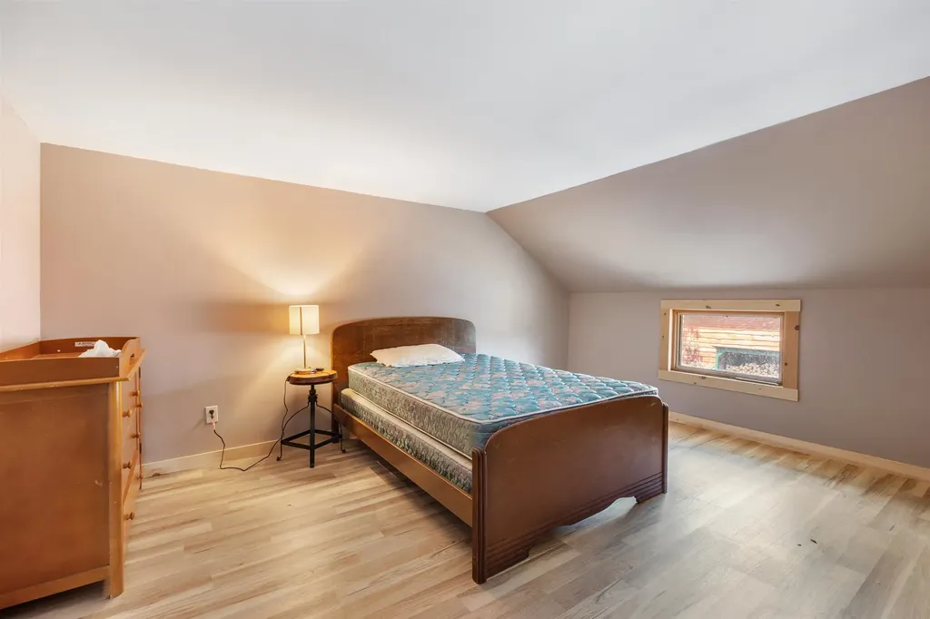 10 Metallak Road Pittsburg NH 03592