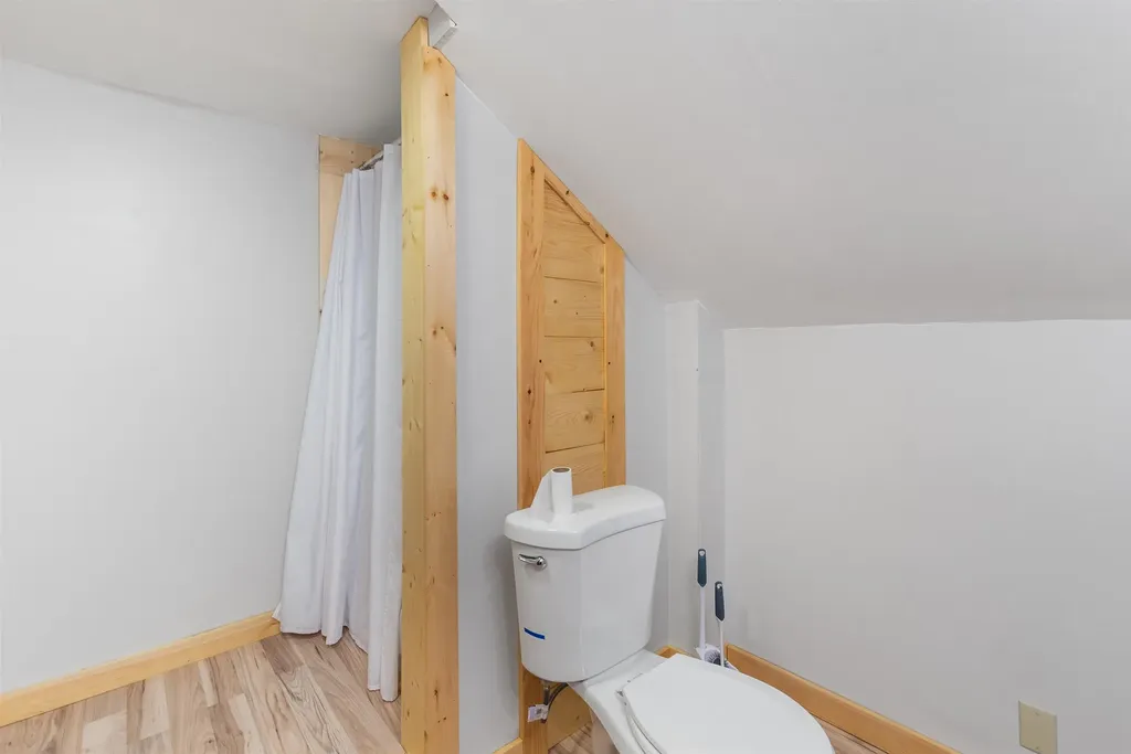 10 Metallak Road Pittsburg NH 03592